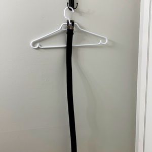 I am selling a leather belt.